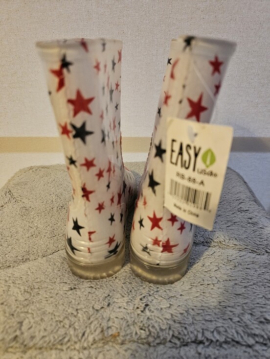Easy Spirit Other - Easy Kids Star-Print White Rain Boots - Red & Black Stars Size 11 New